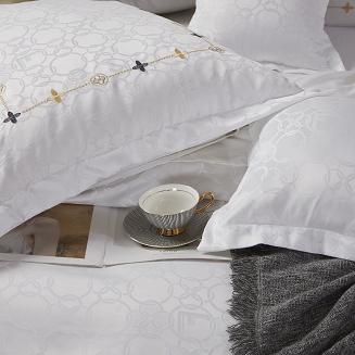 Ekskluzywna Pościel Atłasowa Z Haftem 160x200 AT012