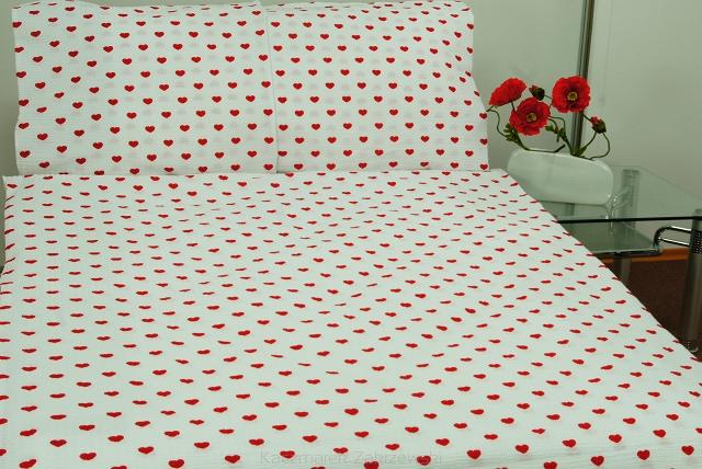 Pościel z kory 160x200 wzór czerwone serduszka