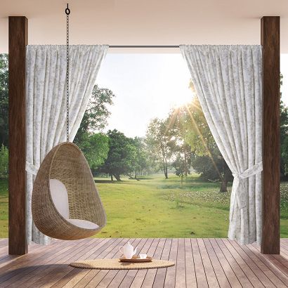 Zasłona gotowa na tunelu wodoodporna GARDEN 155x200 ogrodowa kremowa w beżowe gałązki