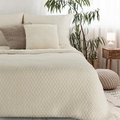 Koc narzuta KAYLA 130x160 Eurofirany kremowy dwustronny z wyrazistym splotem