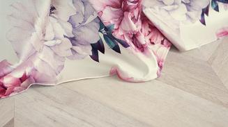 Zasłona gotowa na taśmie Peony Light 140x270 welurowa kwiaty peonie