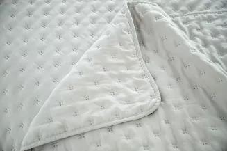 Narzuta dekoracyjna TERRA 240x260 pikowana szara
