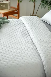 Narzuta dekoracyjna TERRA 240x260 pikowana szara