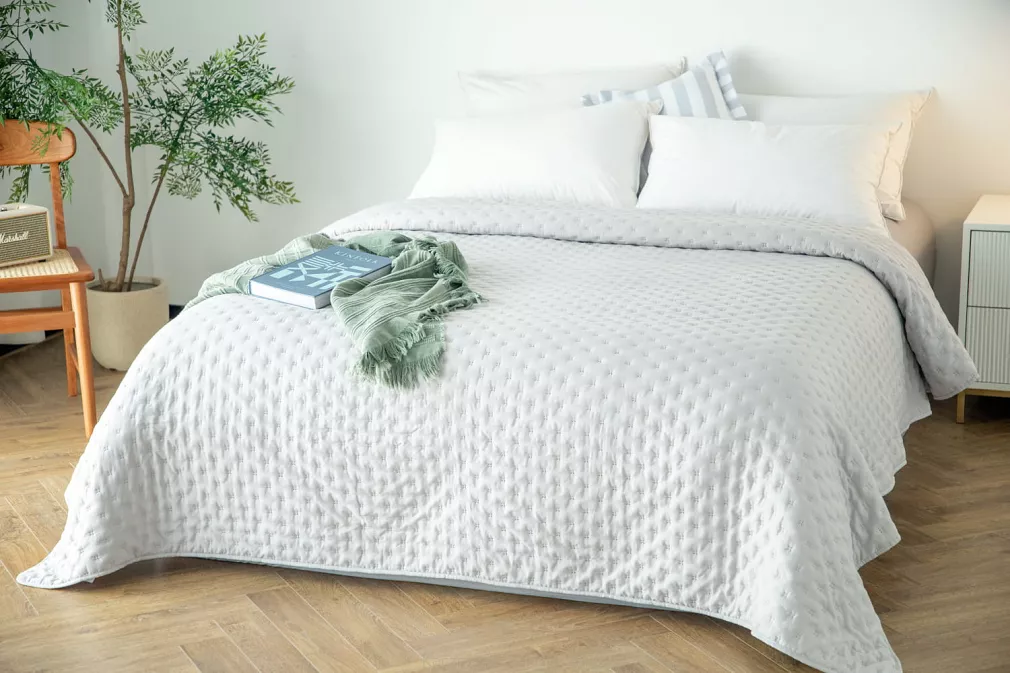 Narzuta dekoracyjna TERRA 240x260 pikowana szara