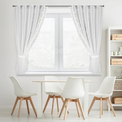 Firana gotowa na tunelu szelkach BELLIS 140x180 komplet 2 sztuki biała biała w stokrotki