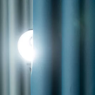 Zasłona gotowa typu blackout na przelotkach DONA 140x 250 petrolowa