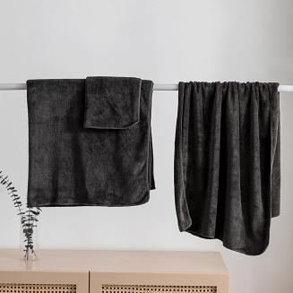 Ręcznik szybkoschnący z mikrofibry ACTIV 80x180 czarny