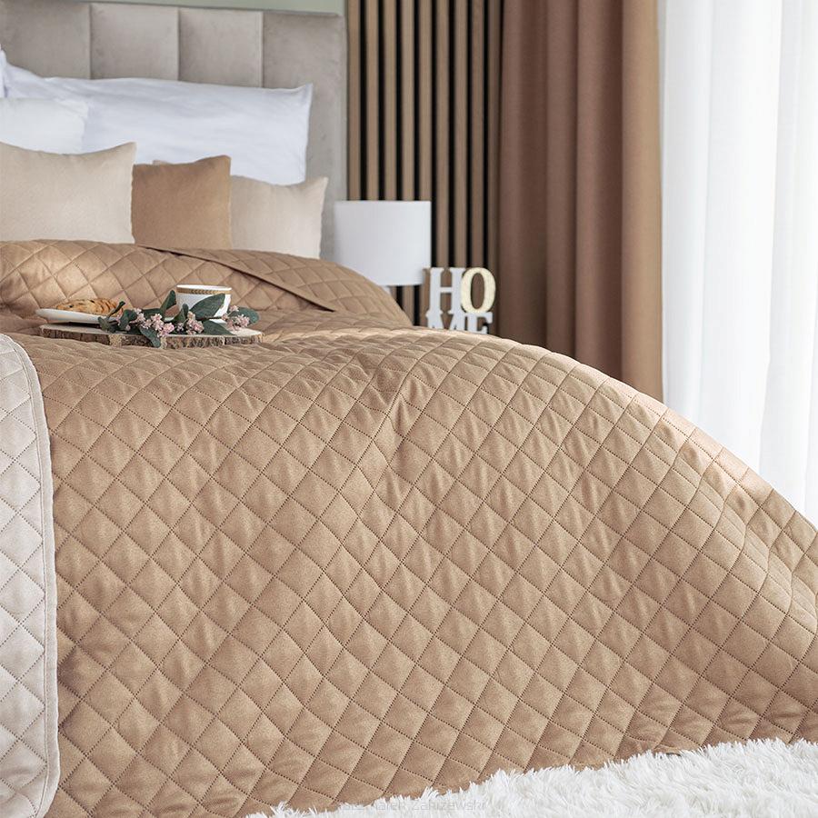 Narzuta dekoracyjna JODEŁKA 170x210 pikowana ciemnobeżowa