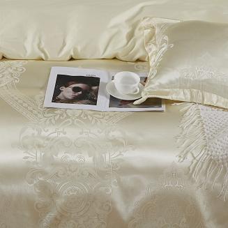 Ekskluzywna Pościel Atłasowa Z Haftem 220x200 AT005