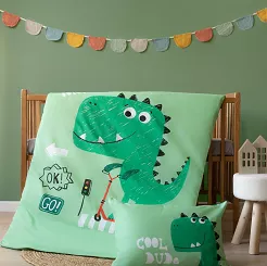 Pościel bawełniana 100x135 wielokolorowa zielony dinozaur na hulajnodze