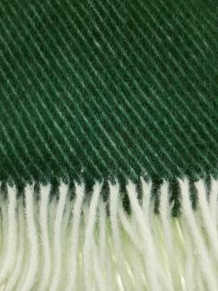 Koc wełniany z frędzlami MAGDA 160x200 diagonalny zielony