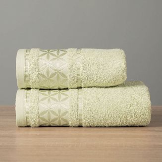 Ręcznik bawełniany PAOLA 70x140 pistacjowy z bordiurą w rozety