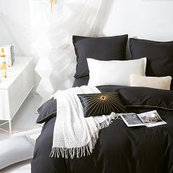 Pościel Queen 140x200 czarna ze złotą lamówką bizą