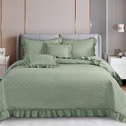 Narzuta dekoracyjna RUFFY 140x200 pikowana z falbanką szałwiowa