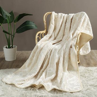 Koc akrylowy na fotel tłoczony VITO 80x160 geometryczny wzór kremowy