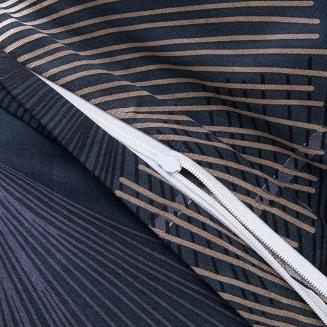 Pościel satyna bawełniana SATYNLOVE 160x200 ciemnoniebieska w liście miłorzębu