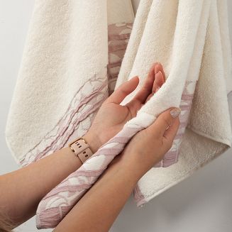 Ręcznik bawełniany ROSSI 70x140 Eurofirany kremowy różowy