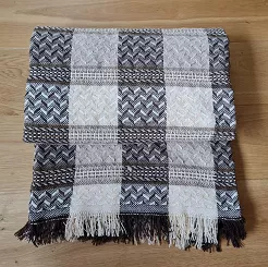 Narzuta dekoracyjna tkana 170x205 brązowa taupe ekri krata