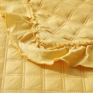 Narzuta dekoracyjna RUFFY 200x220 pikowana z falbanką musztardowa