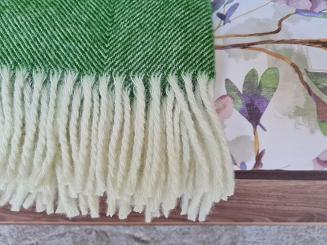 Koc wełniany z frędzlami 150x200 DIAGONAL wełna nowozelandzka zielony