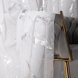 Firana gotowa na przelotkach z ołowianką MARMA 140x250 biała ze srebrnym nadrukiem