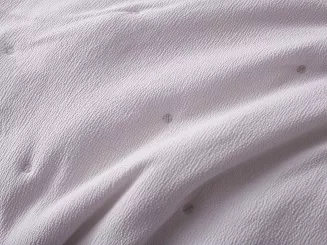 Narzuta dekoracyjna fakturowana Dotta 240x260 kaszmirowa z haftem kropek