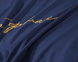Pościel 200x220 atramentowa złoty haft satynowa lamówka