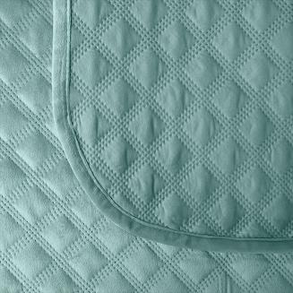 Narzuta dekoracyjna VELVI 170x210 pikowana w geometryczny wzór miętowa