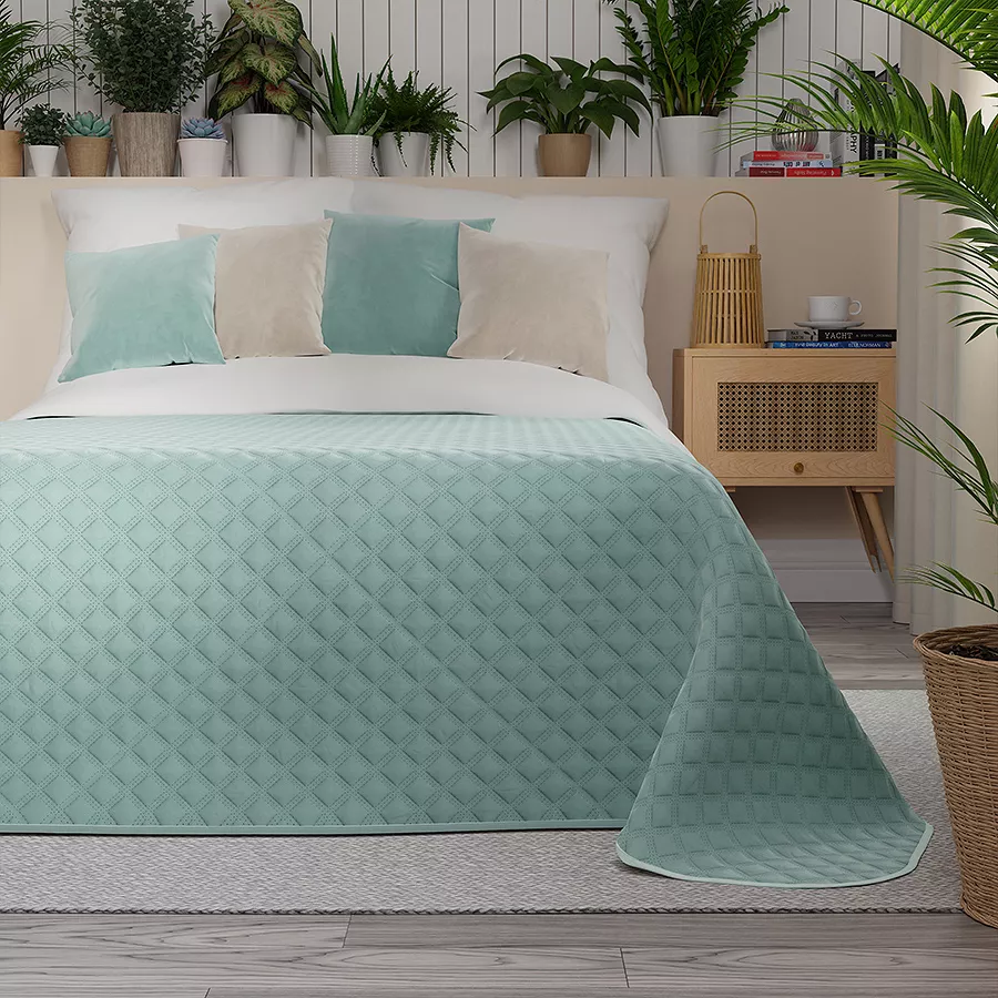 Narzuta dekoracyjna VELVI 170x210 pikowana w geometryczny wzór miętowa
