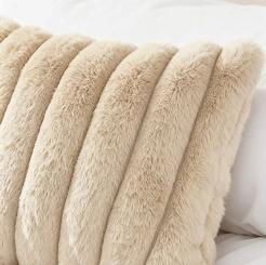 Beżowa Poszewka Futrzana 45x45 Bunny