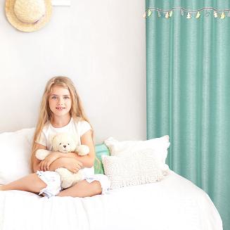 Firana gotowa na przelotkach 140x250 KIDS Eurofirany miętowa ozdobiona taśmą ze słonikami