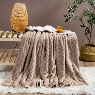 Koc narzuta Sherpa 150x200 taupe biały dwustronny baranek