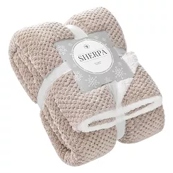 Koc narzuta Sherpa 150x200 taupe biały dwustronny baranek