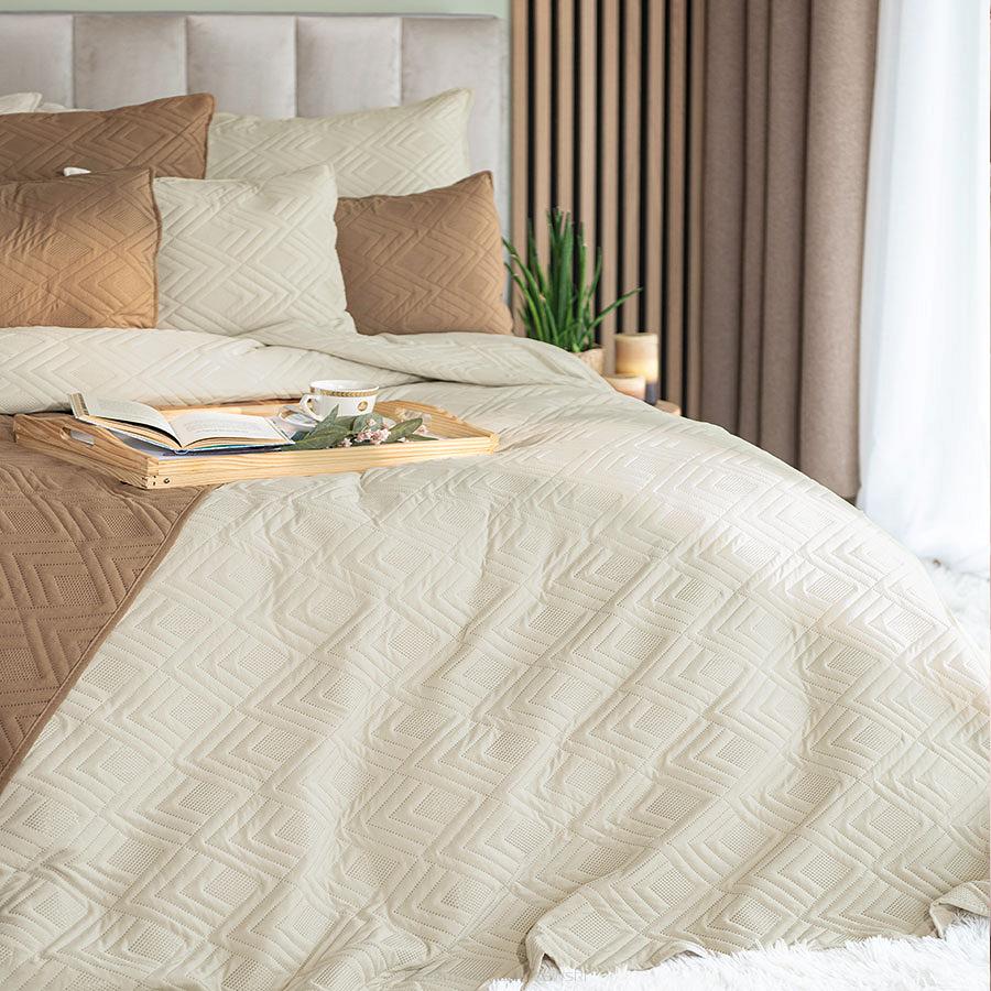 Narzuta dekoracyjna AVILA 220x240 pikowana wzór geomatryczny beżowa