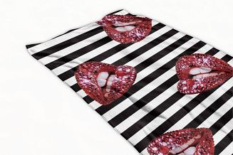 Ręcznik plażowy 100x180 biały czarny paski czerwone usta