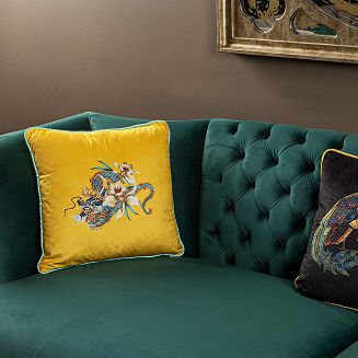 Poszewka dekoracyjna DF-03 43x43 Darymex motym kwiatowy na miodowym tle