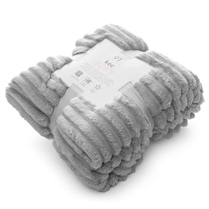 Koc narzuta SOFT 150x200 Design91 srebrny puszysty w przestrzenne pasy