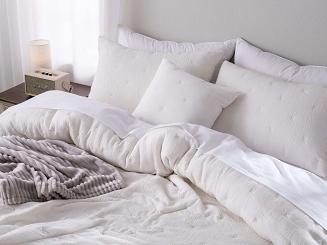 Poszewka muślinowa struktura do narzuty Stella 50x70 kremowa z haftem krzyżyków