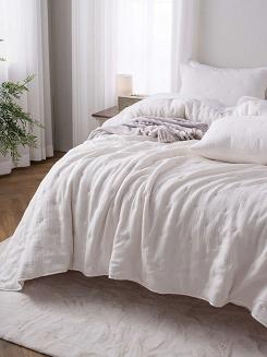 Poszewka muślinowa struktura do narzuty Stella 50x70 kremowa z haftem krzyżyków