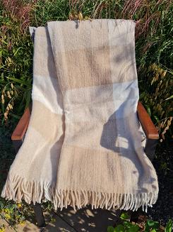 Koc wełniany z frędzlami 160x200 beżowa kremowa krata