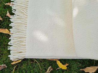 Koc z wełny nowozelandzkiej MAGDA 150x200 diagonalny kremowy