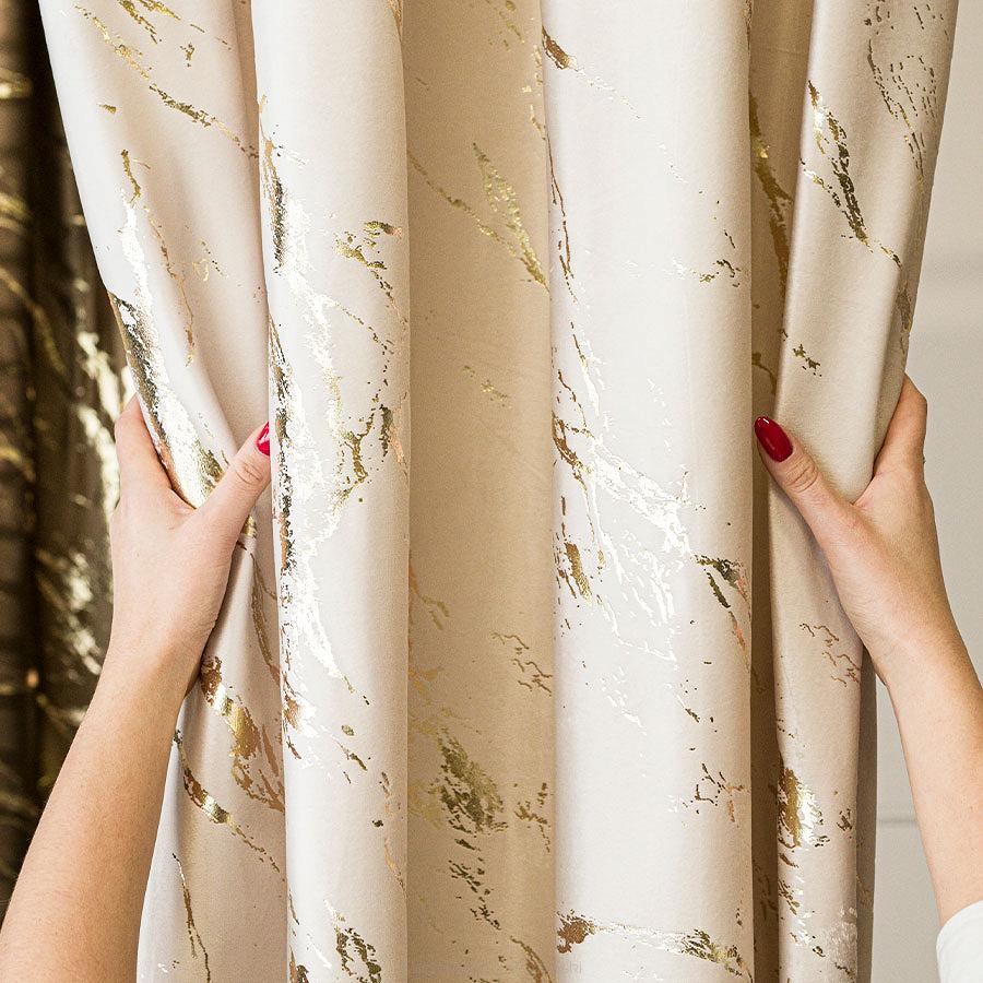 Zasłona gotowa na taśmie MARMA 140x250 kremowa ze złotym nadrukiem