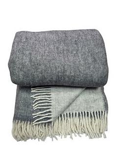 Koc wełniany jagnięcy z jasnymi frędzlami 150x200 dwustronny grafitowy jasnoszary