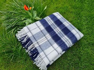 Koc wełniany z frędzlami 100% WEŁNA duża krata granatowa