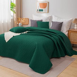 Narzuta dekoracyjna DASH 160x200 pikowana butelkowa zieleń