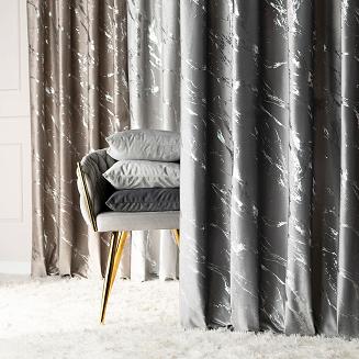 Zasłona gotowa na taśmie MARMA 140x250 jasnoszara ze srebrnym nadrukiem