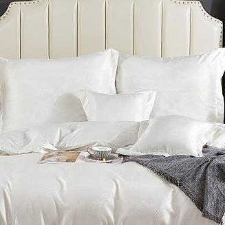 Ekskluzywna Pościel Atłasowa Z Haftem 160x200 AT011