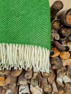 Koc z wełny nowozelandzkiej MAGDA 150x200 diagonalny zielony