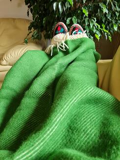 Koc z wełny nowozelandzkiej MAGDA 150x200 diagonalny zielony