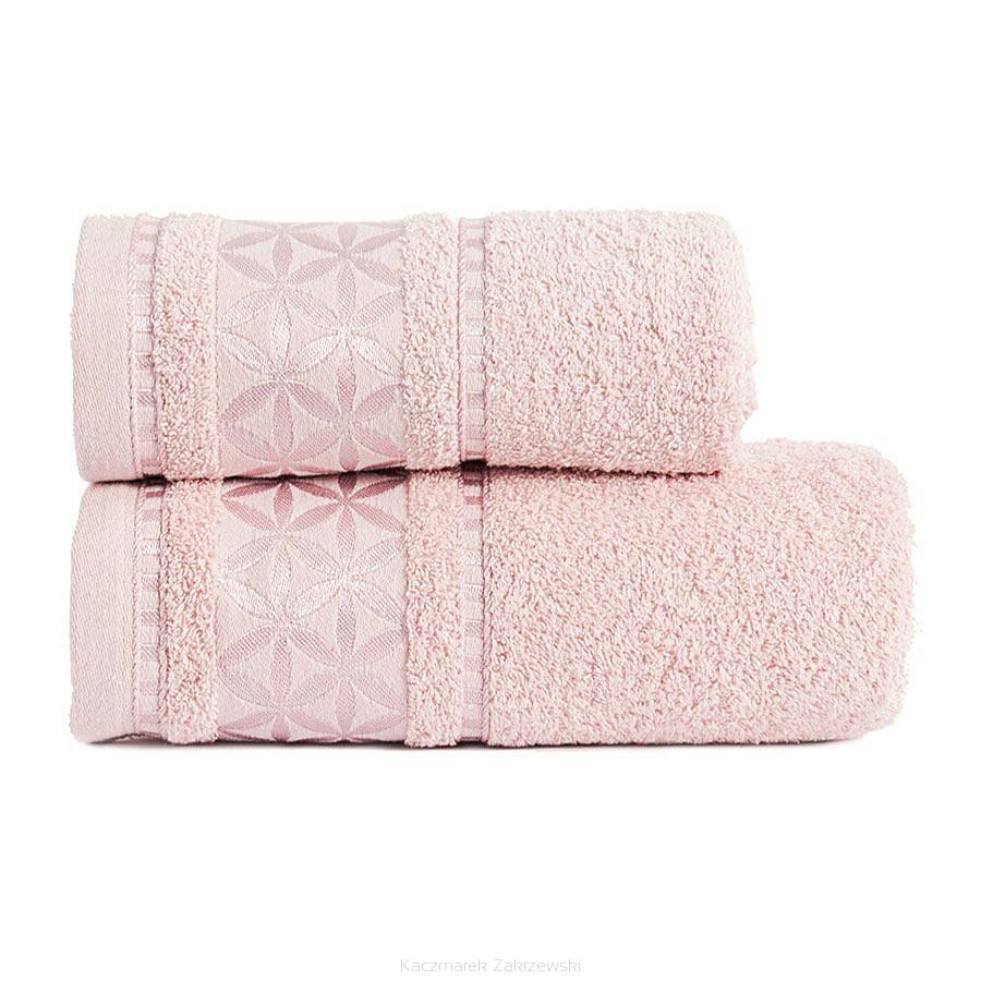 Ręcznik bawełniany PAOLA 70x140 pudrowy z bordiurą w rozety